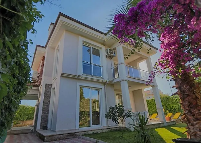 Detached With Private Pool In Calista Villa