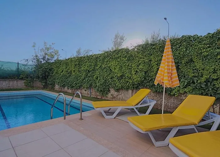 Villa Detached With Private Pool In Calista *