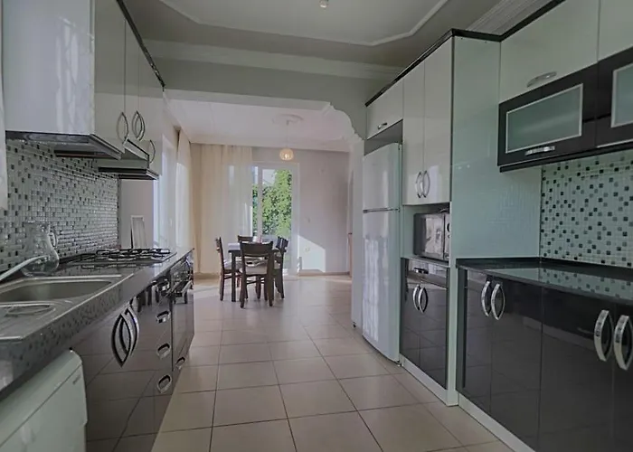 Villa Detached With Private Pool In Calista *