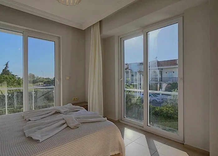Villa Detached With Private Pool In Calista